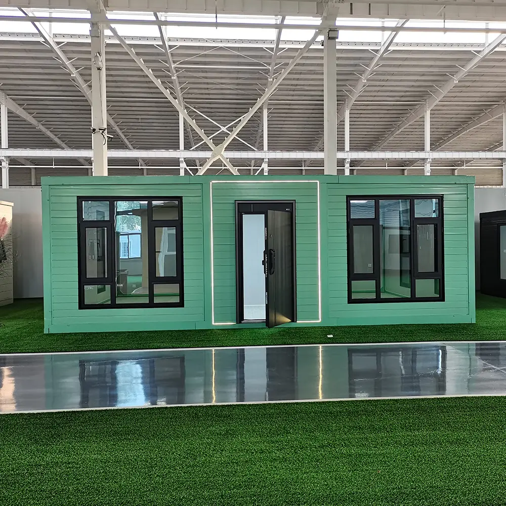 Flat Roof Expandable Container House A Modern and Functional Living Space (1).jpg