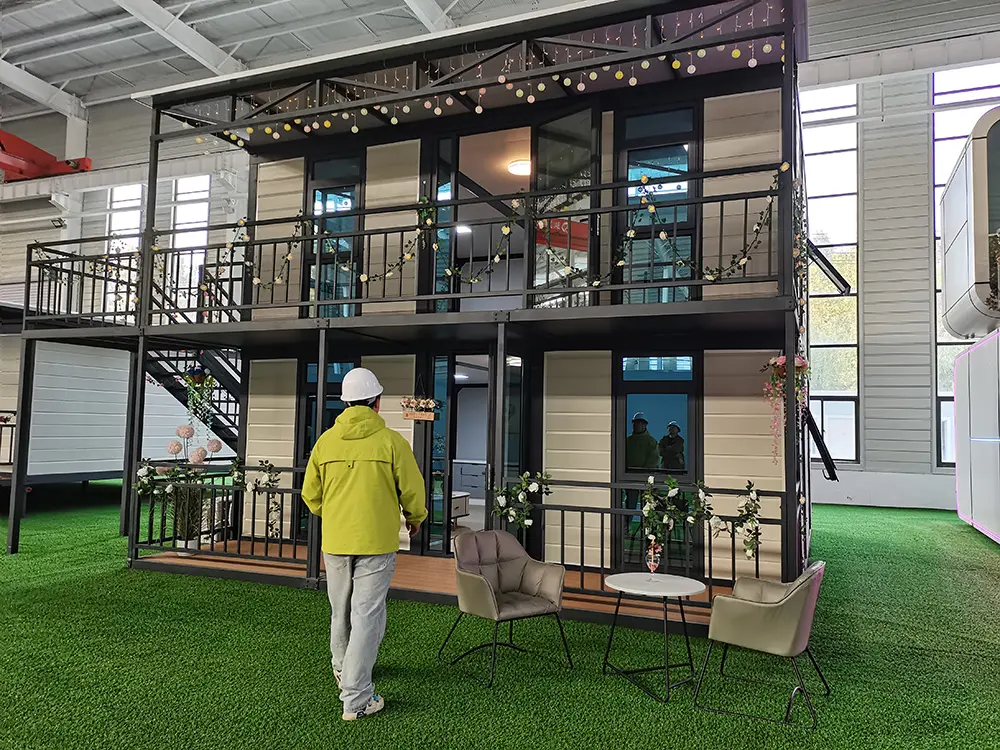 Two-Story Expandable Container House A Versatile Living Solution (1)