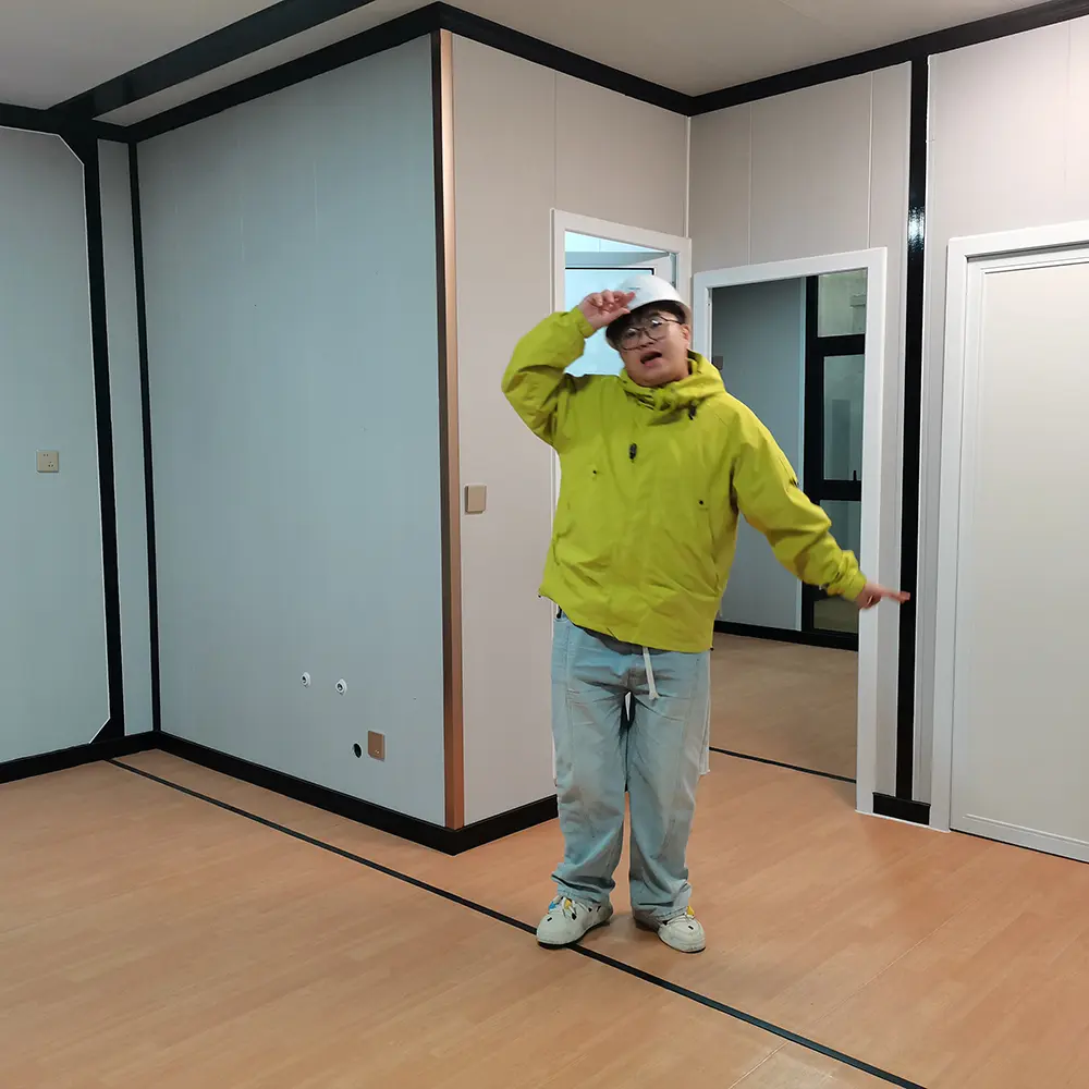 Custom Triangular Roof Expandable Container House A Unique Living Solution (2).jpg