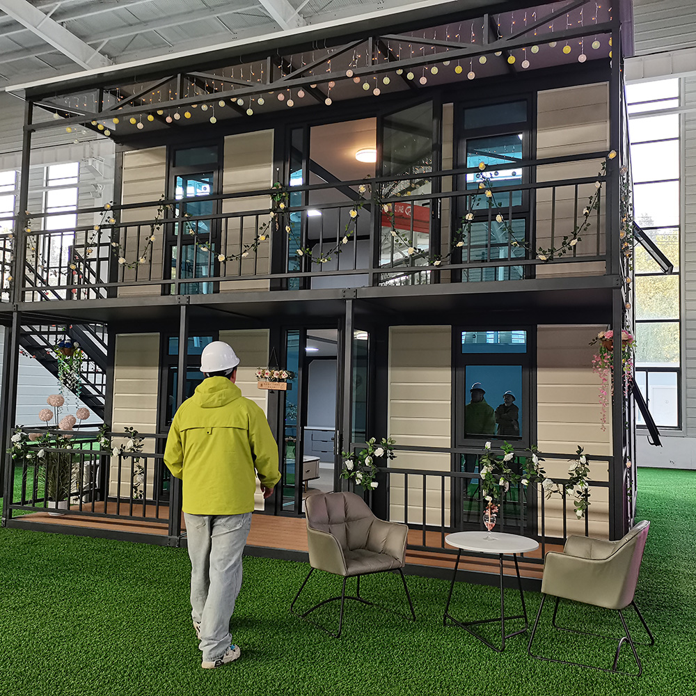 Two-Story Expandable Container House A Versatile Living Solution (1).jpg