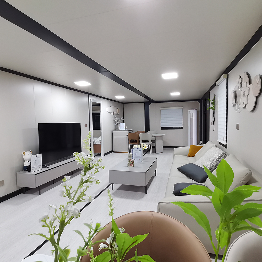 Expandable Container House with Glass Curtain Wall A Modern and Elegant Living Solution (6).jpg