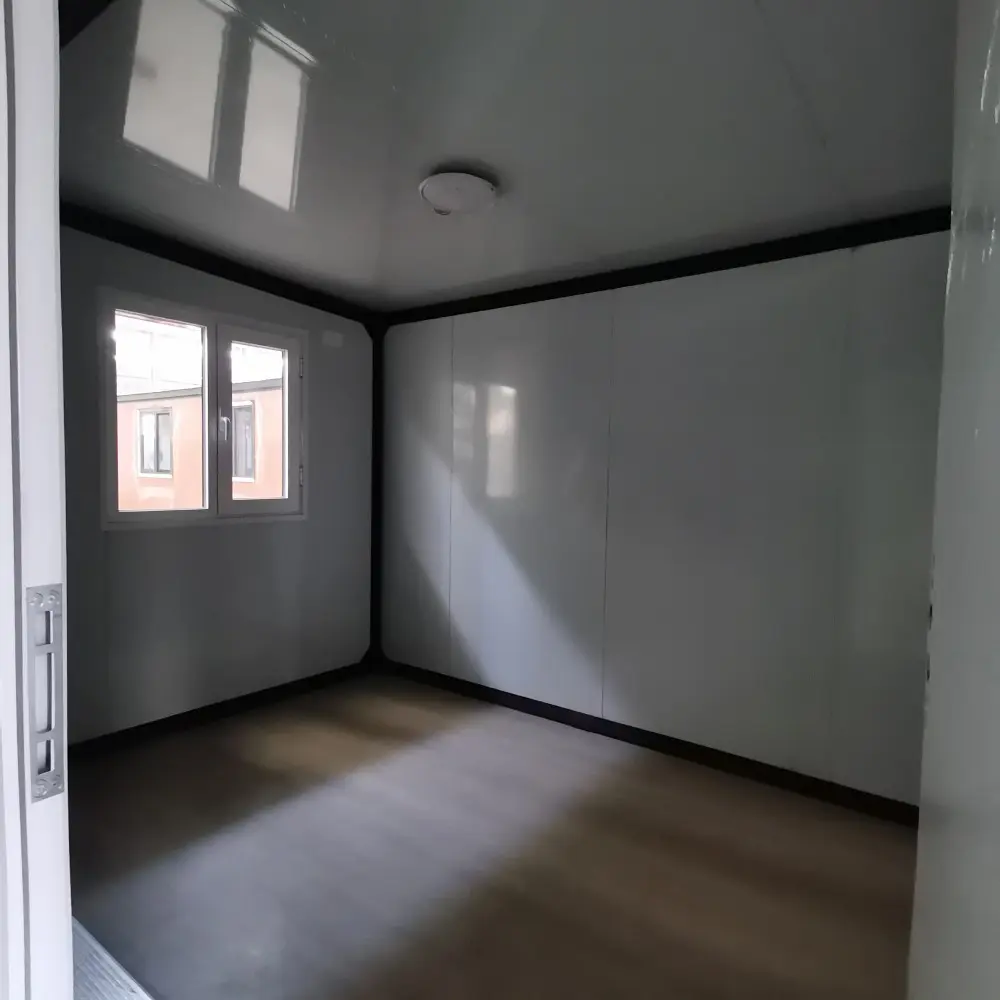 Fully Functional Expandable Container House A Comprehensive Living Solution (5)