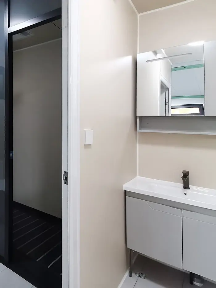 bathroom (1)
