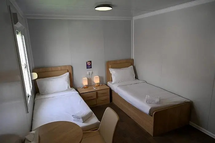 container house hotel (3)