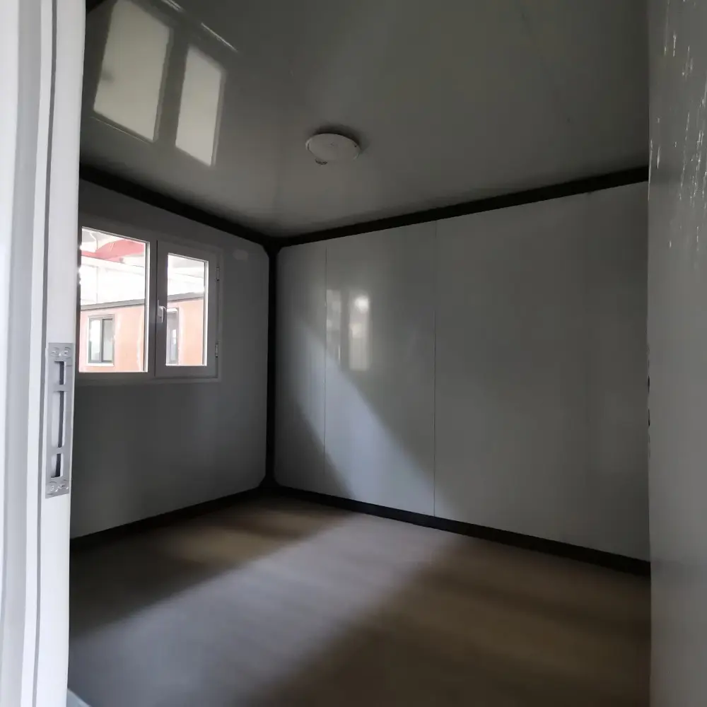 Fully Functional Expandable Container House A Comprehensive Living Solution (6).jpg