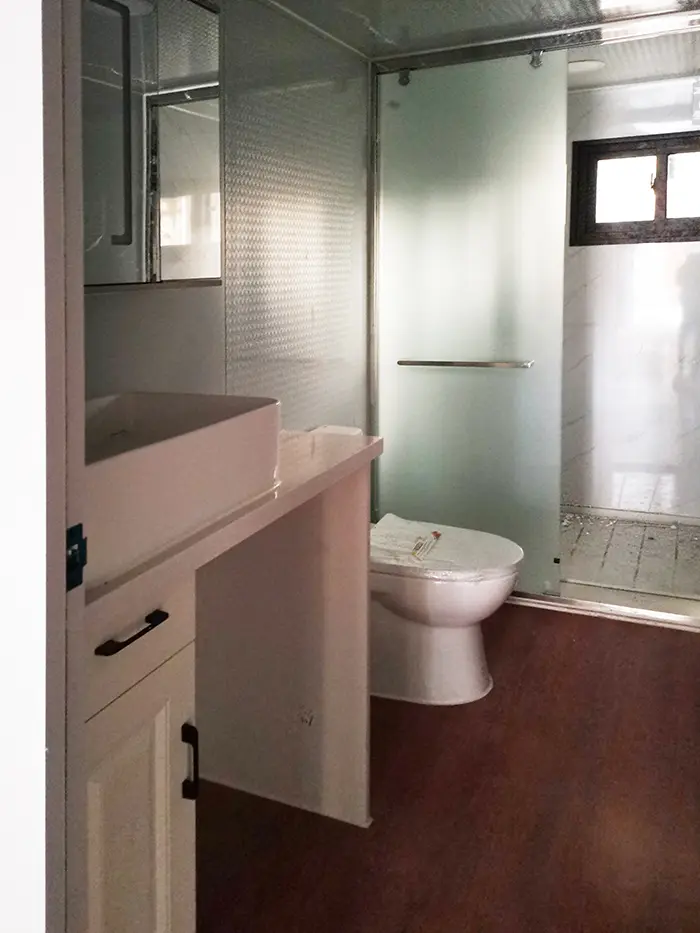 bathroom (2)