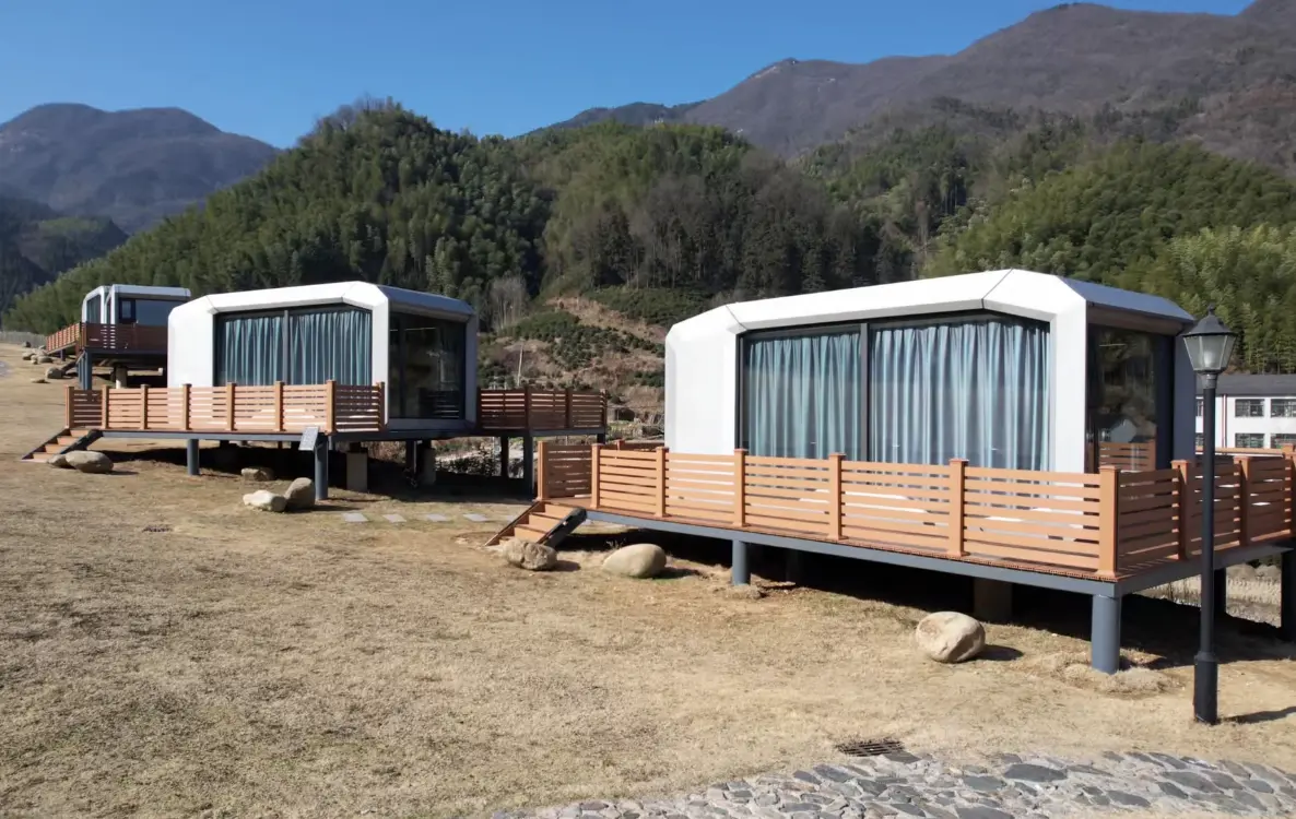Space Capsule House1