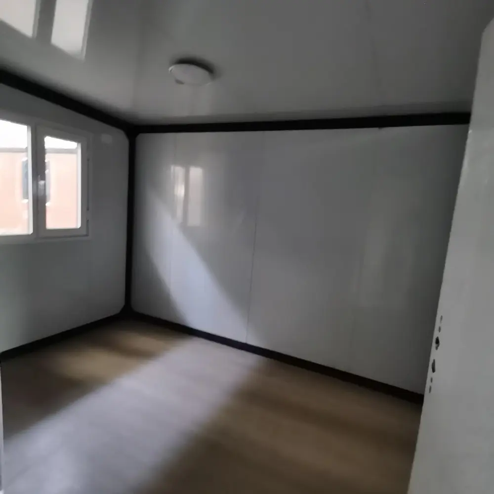 Fully Functional Expandable Container House A Comprehensive Living Solution (1)