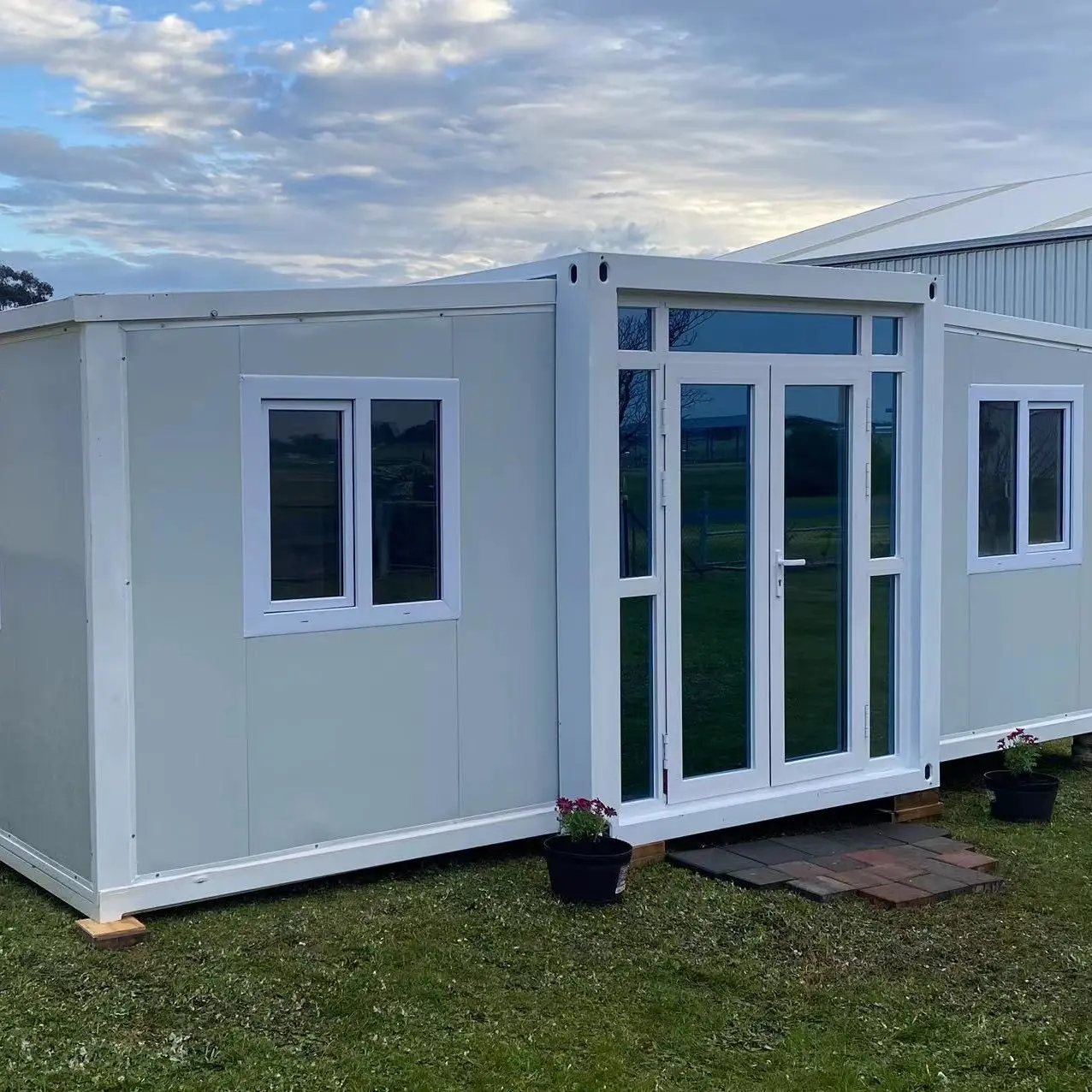 Affordable Expandable Container House (2)